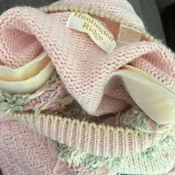 🔥huntington Ridge🔥 | Vintage 1980’s hand knitted pink sweater with flowers - Picture 9 of 11